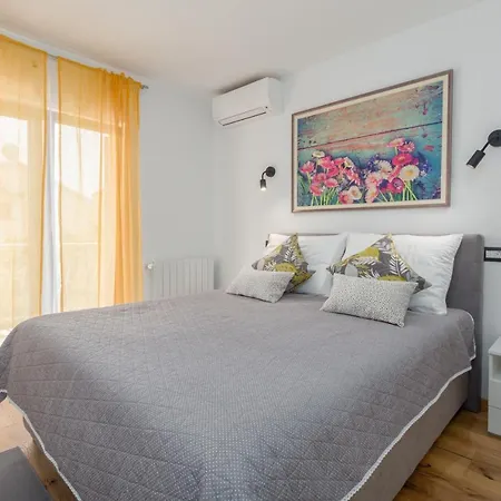Es Apartment