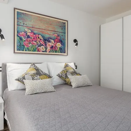 Es Apartment