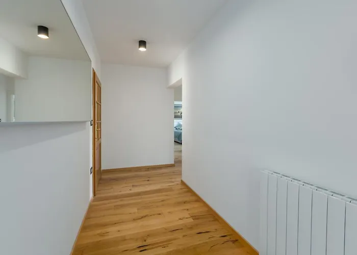 Es Apartment *